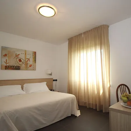 Majesty 4* Барі