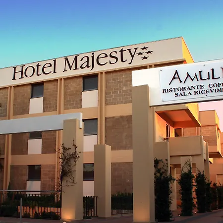 Готель Majesty 4*