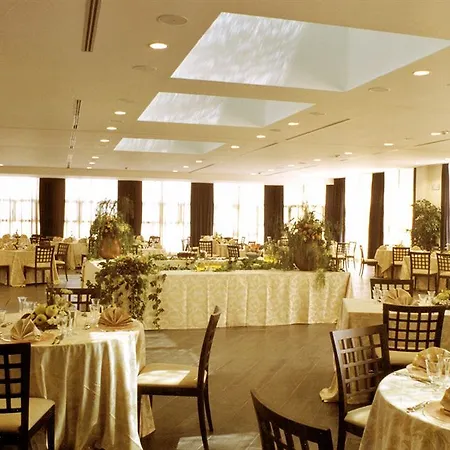 Majesty 4* Барі
