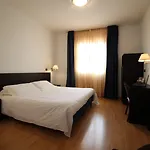 Majesty 4* Bari