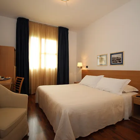 Majesty Hotel Bari