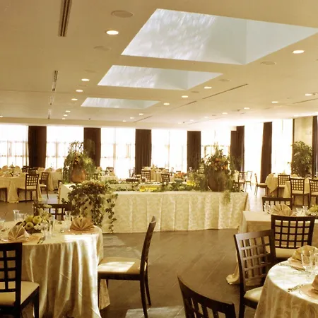 Majesty Hotel 4*