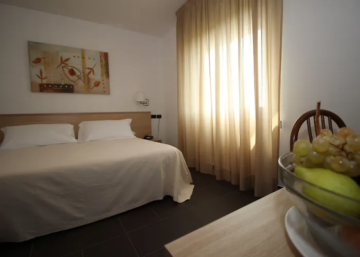 Majesty מלון בארי